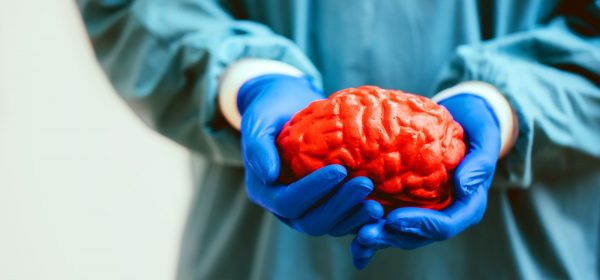 بهترین جراح و متخصص مغز و اعصاب چه کسی است؟